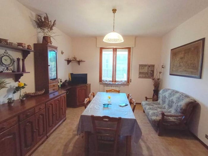 Appartamento quadrilocale in vendita in Gambassi Terme, Centro