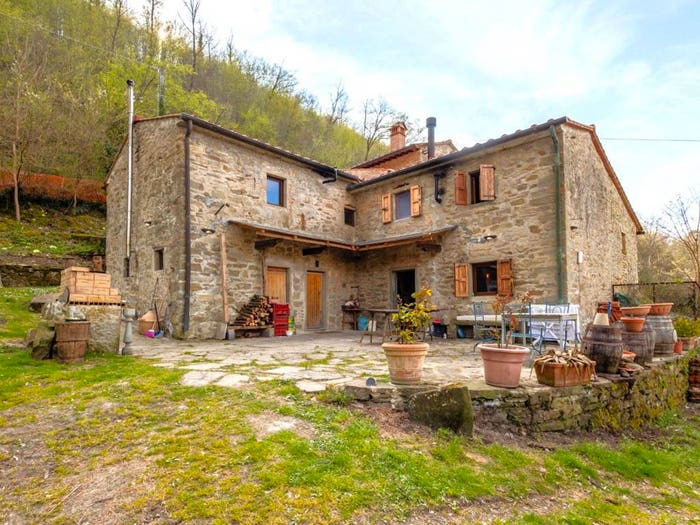 Casa con 6 locali in vendita in Via di Casa Nuova, Centro, Londa