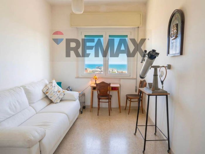 Appartamento trilocale in vendita in viale giovanni pascoli, Porto Canale di Levante, Cesenatico