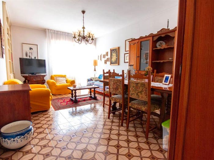Appartamento con 6 locali in vendita in Cecina Centro, Cecina