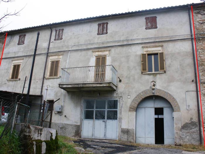 Casa con 6 locali in vendita in Località Santa Maria del Rango, Cingoli