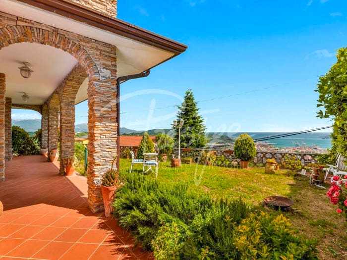 Casa con 6 locali in vendita in Via dei Pilastri, Isola, La Spezia
