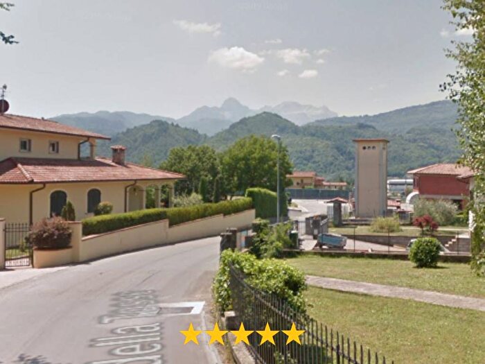 Appartamento con 6 locali in vendita in Via della Tosse, Centro, Pieve Fosciana