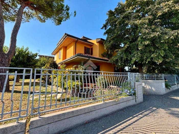 Casa con 6 locali in vendita in Via Cesare Mengoli, Ammonite, Ravenna