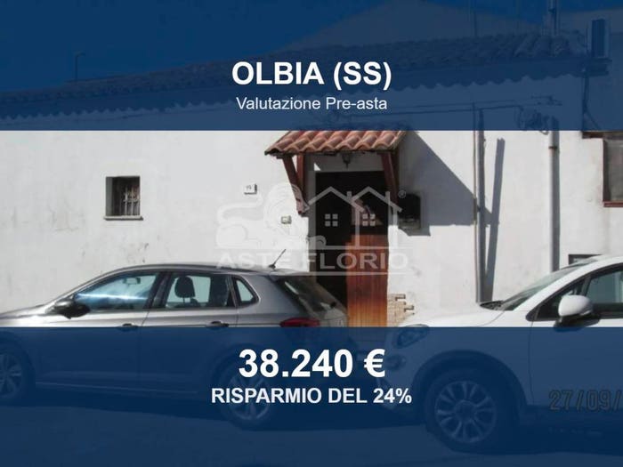 Appartamento trilocale in vendita in Via Calabria, Santa Maria, Olbia