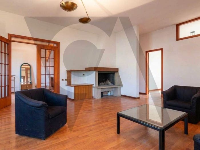 Casa con 6 locali in vendita in Centro, Montegrotto Terme