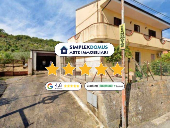 Appartamento con 6 locali in vendita in Contrada Bombaconi, Grotteria
