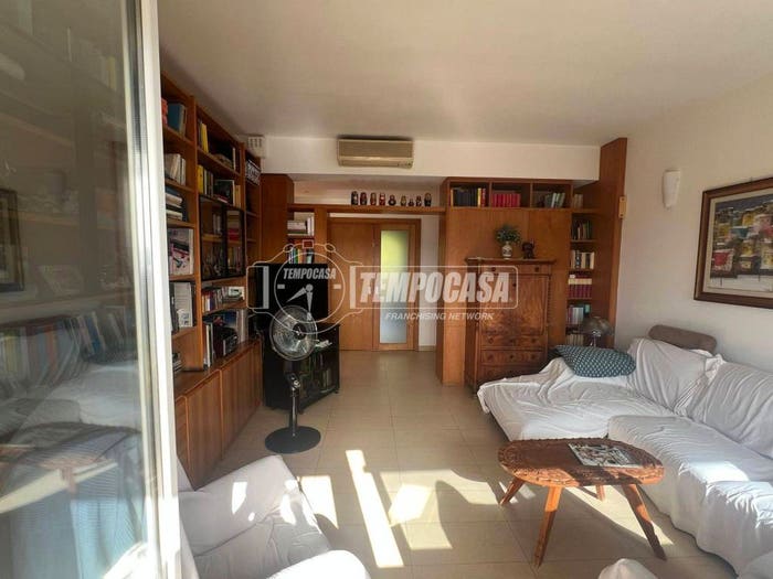 Appartamento quadrilocale in vendita in Via Brigata Bologna, Fuorigrotta, Napoli