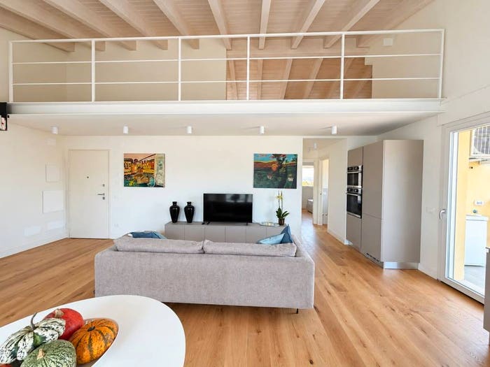 Appartamento con 5 locali in vendita in Via Giuliano Ricci, Castello, Firenze