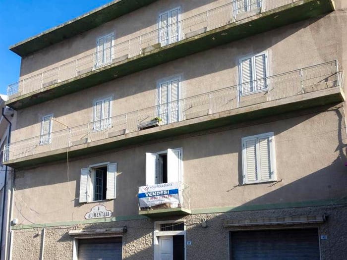 Casa con 6 locali in vendita in Via Vittorio Emanuele, Triei