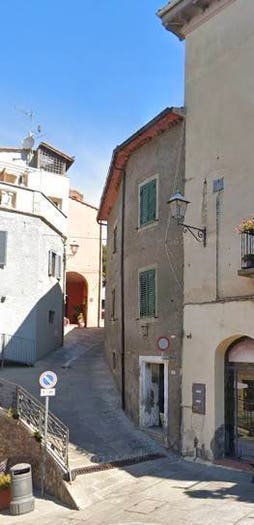 Appartamento con 6 locali in vendita in Via Cesare Battisti, Centro, Campagnatico