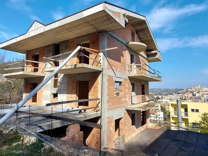 Casa con 6 locali in vendita in Via Cavassutti, Centro, Casoli