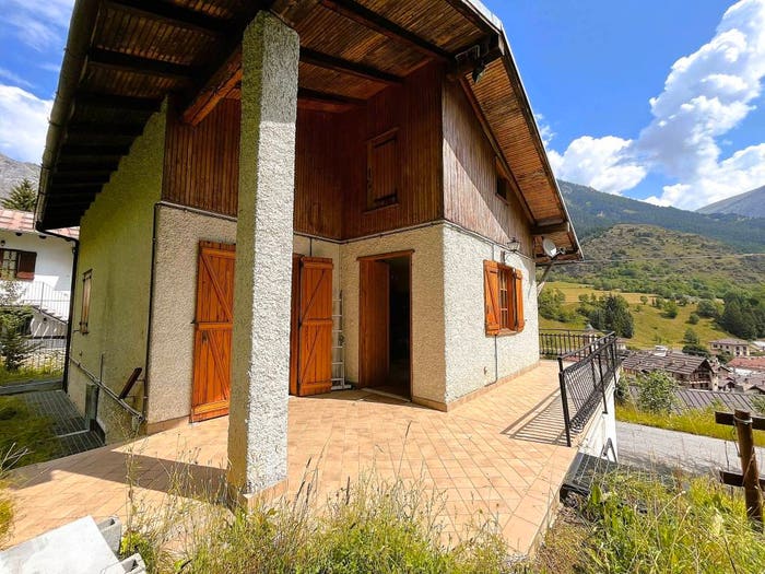 Appartamento con 5 locali in vendita in Via degli Alpini, Centro, Pietraporzio
