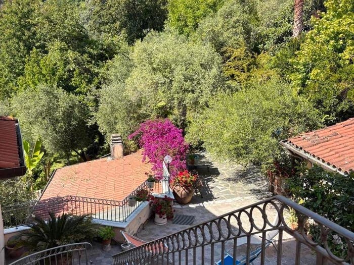 Casa con 6 locali in vendita in Centro, Massa