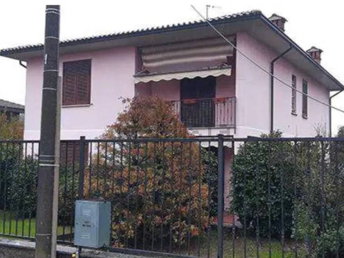 Casa con 6 locali in vendita in Via Santa Lucia, Centro, Garlasco