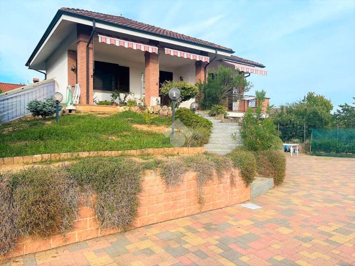 Casa con 6 locali in vendita in Via benedetto croce, Favari Avatanei, Poirino