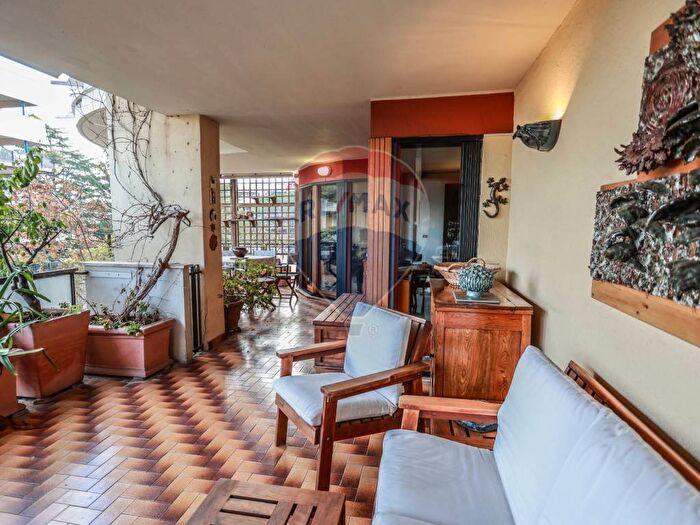 Appartamento con 5 locali in vendita in Via Riccardo Forster, Fonte Meravigliosa, Roma