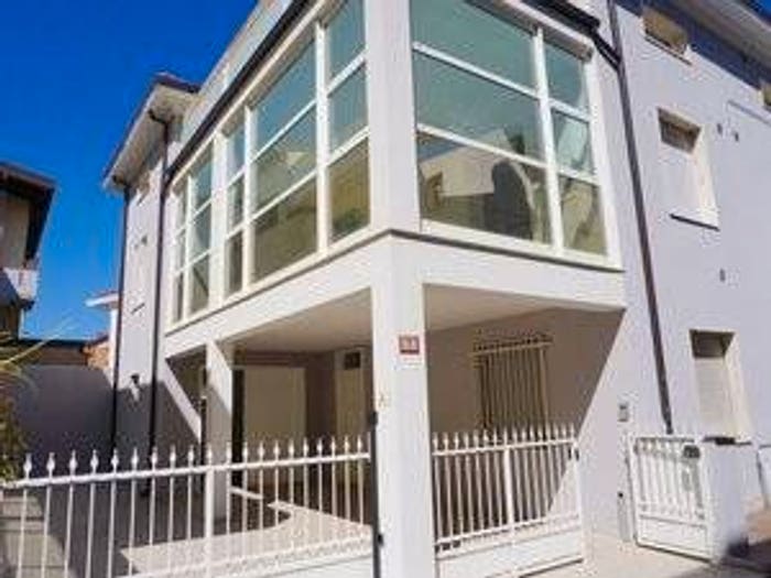 Appartamento quadrilocale in vendita in Via Bafile, Centro, Alba Adriatica