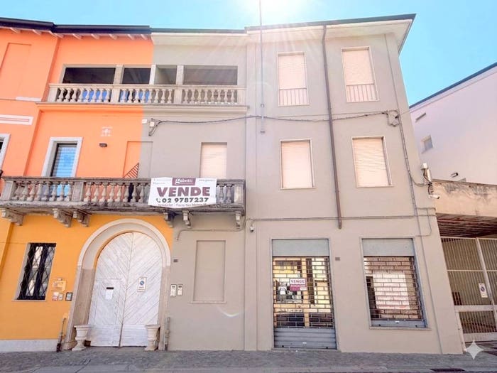 Casa con 6 locali in vendita in PIAZZA SAN MARTINO, Centro, Inveruno