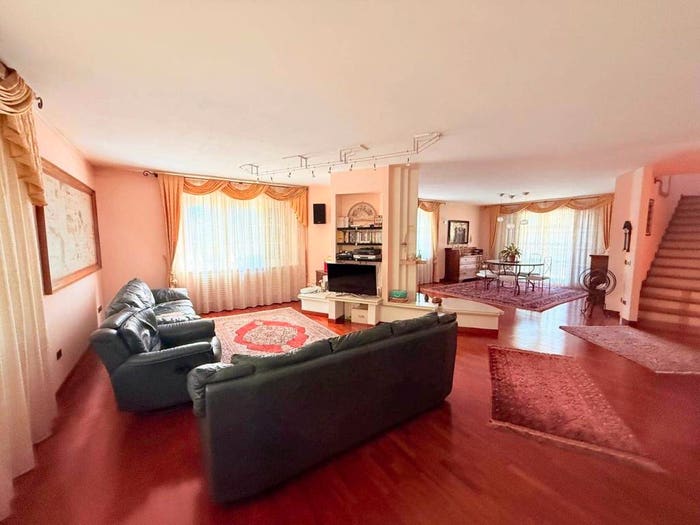 Casa con 6 locali in vendita in Centro, Fossombrone