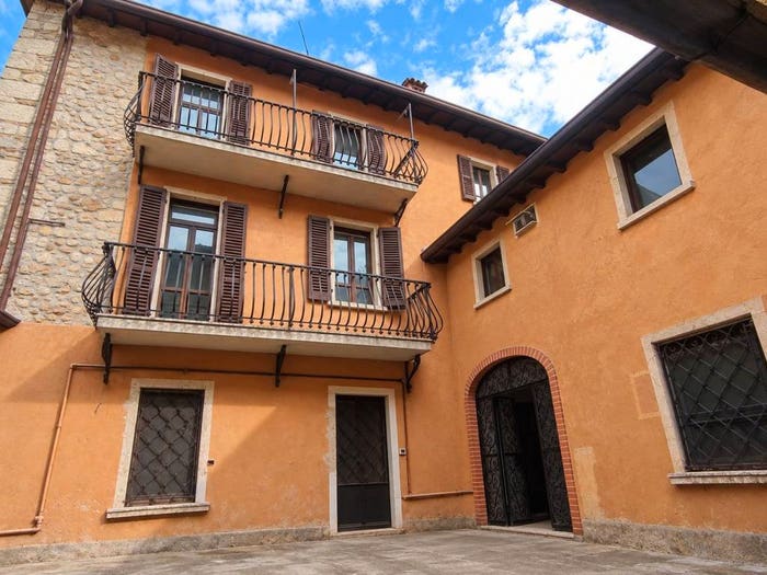 Casa con 6 locali in vendita in Corso Giuseppe Garibaldi, Lonato, Lonato del Garda