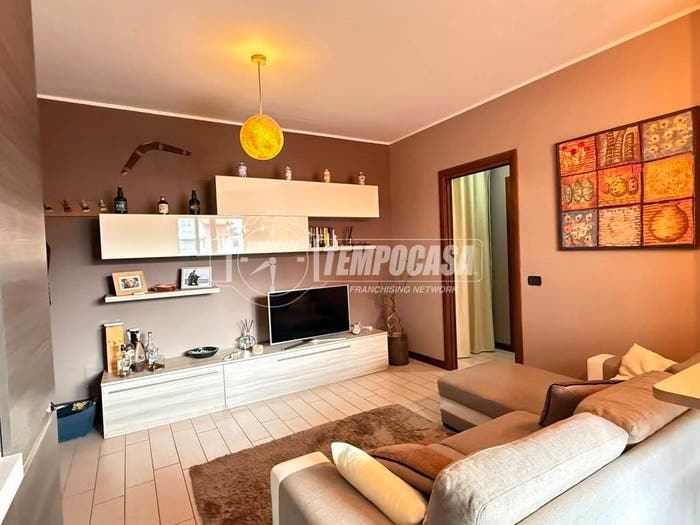 Appartamento bilocale in vendita in Via dei Frassini privata, Flora, Legnano