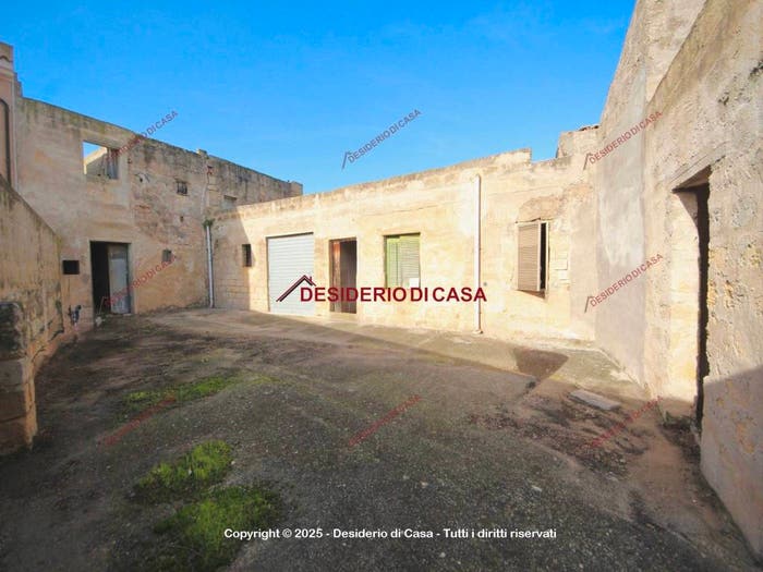 Casa quadrilocale in vendita in Strada Generale Enrico Rinaldo, Marausa, Misiliscemi