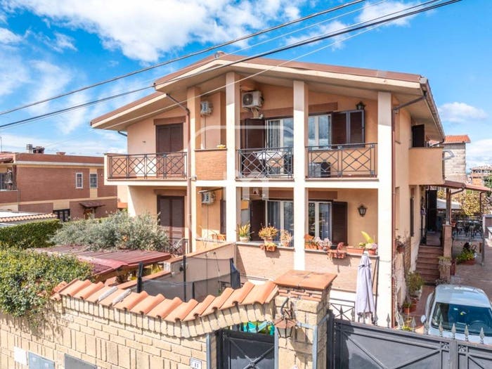 Casa con 6 locali in vendita in Via Fiordimonte, Corcolle, Roma