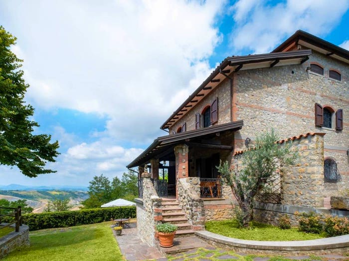 Casa con 6 locali in vendita in via Montecalderaro, Castel San Pietro Terme