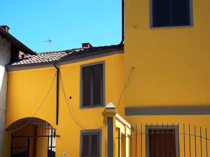 Casa con 6 locali in vendita in Via Cairoli, Centro, Ottobiano