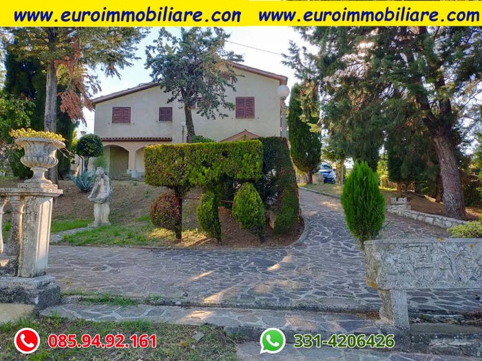 Casa con 6 locali in vendita in Frazione Villa Rossi, Castelli