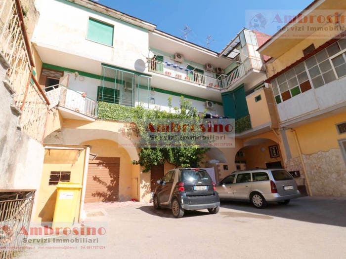 Casa con 6 locali in vendita in Via Giuseppe Zanardelli, Arzano