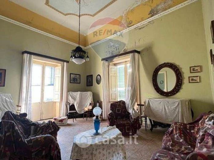 Casa con 6 locali in vendita in Via Emanuele Filiberto, Centro, Giarre