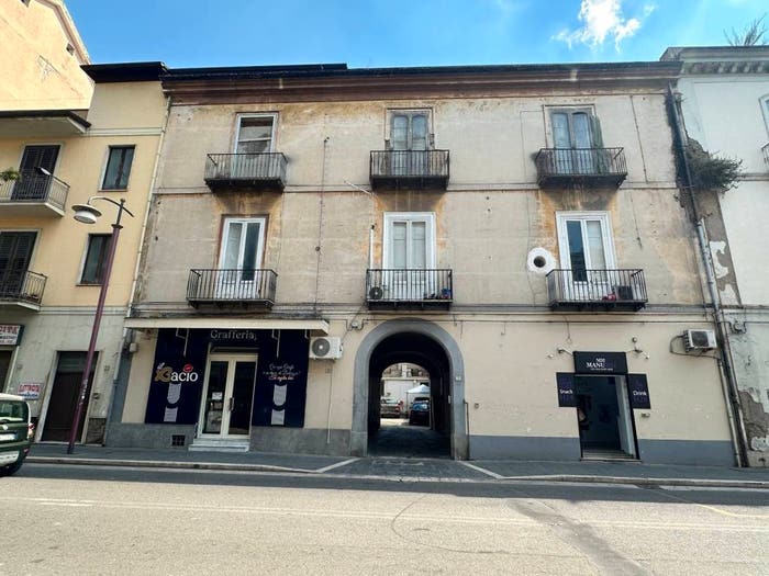 Appartamento con 6 locali in vendita in Via Roma, Ferrarecce Università, Caserta
