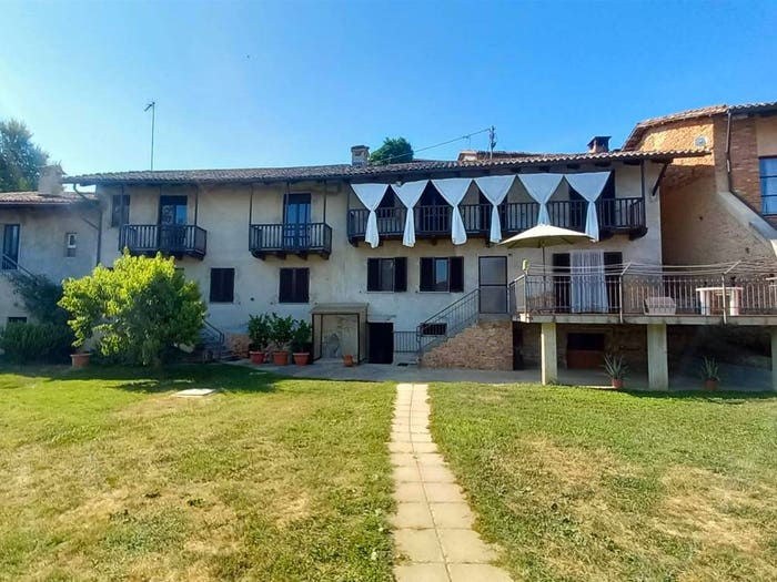 Casa con 6 locali in vendita in Via Inserra, Centro, Cerreto d'Asti