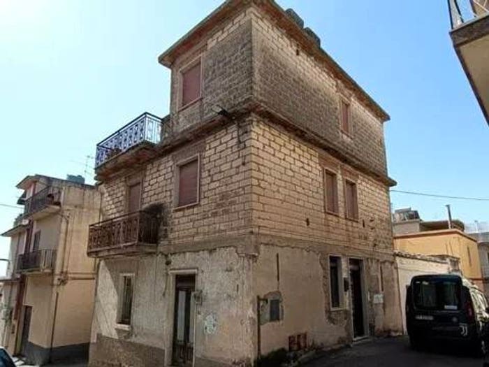 Casa con 6 locali in vendita in Via Toscanini, Modica Alta, Modica