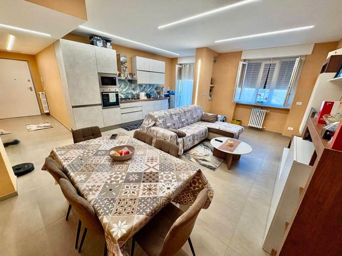 Appartamento quadrilocale in vendita in Via Santa Lucia, Centro, Fossano