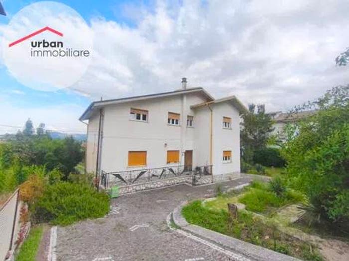 Appartamento con 6 locali in vendita in Via Amiternina, Coppito Preturo, L'Aquila