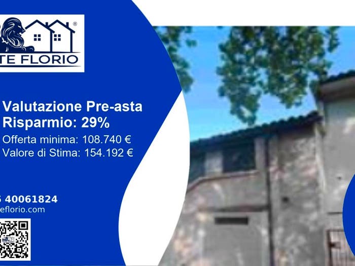 Casa quadrilocale in vendita in Via Case Nuove, Centro, Acqualagna