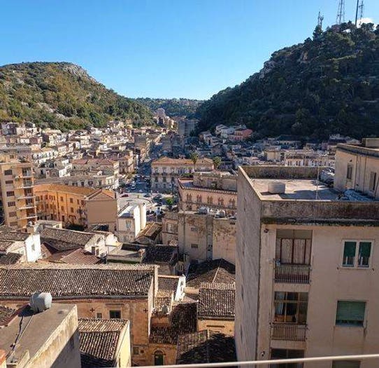 Casa trilocale in vendita in Via Scala, Modica Bassa, Modica