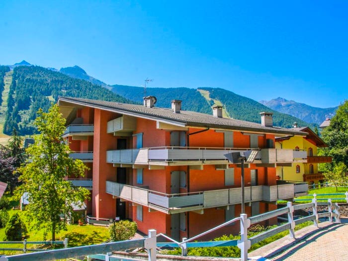 Appartamento trilocale in vendita in Via Stelvio, Aprica