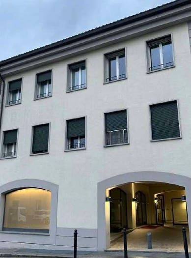 Appartamento bilocale in vendita in Piazza Umberto I, Centro, Figino Serenza