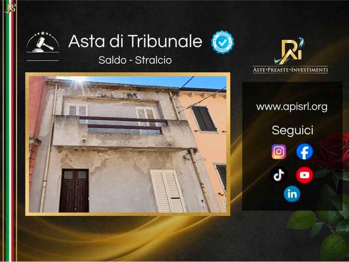 Appartamento con 6 locali in vendita in Via Arborea, Luras