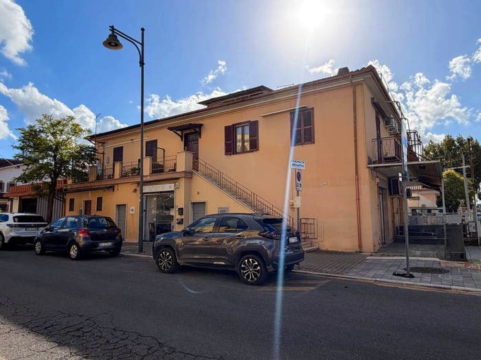 Appartamento trilocale in vendita in Via Carlo Pirzio Biroli, Ciampino