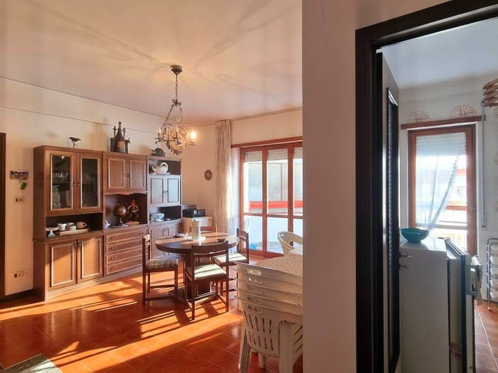 Appartamento trilocale in vendita in Via SRazzino, Mondragone