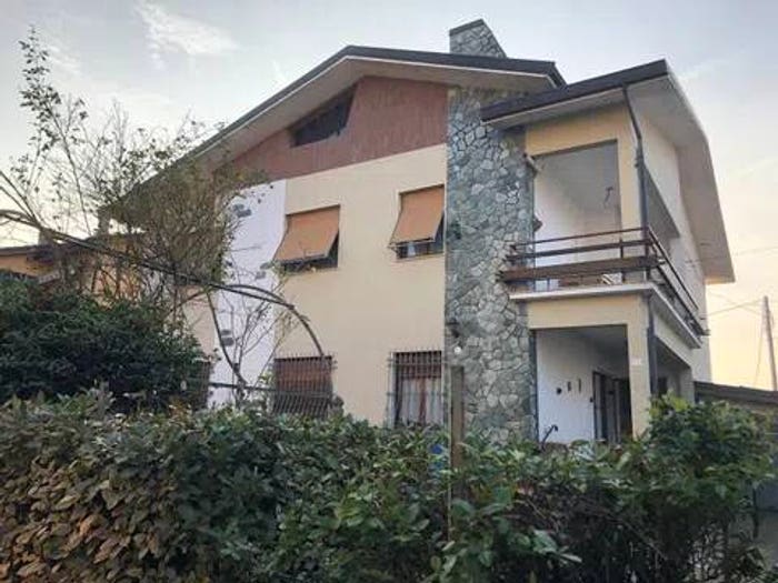 Casa con 6 locali in vendita in Novi Ligure
