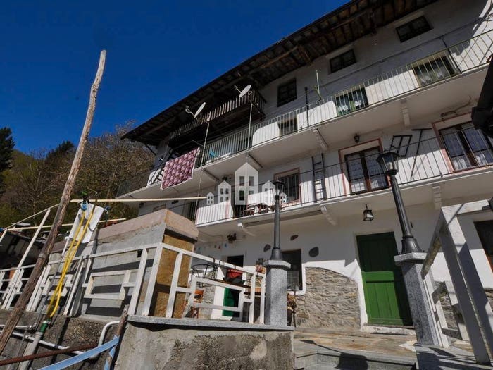 Casa con 6 locali in vendita in Località Vasario, Sparone