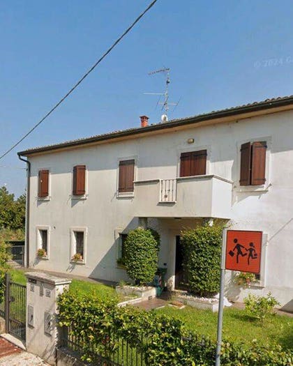 Casa con 6 locali in vendita in Contrada Berenzi Sotto, Berenzi, Castel Goffredo