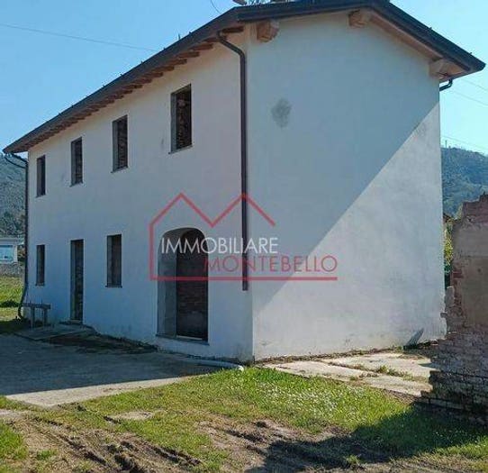 Casa con 6 locali in vendita in Sp, Camaiore Paese, Camaiore