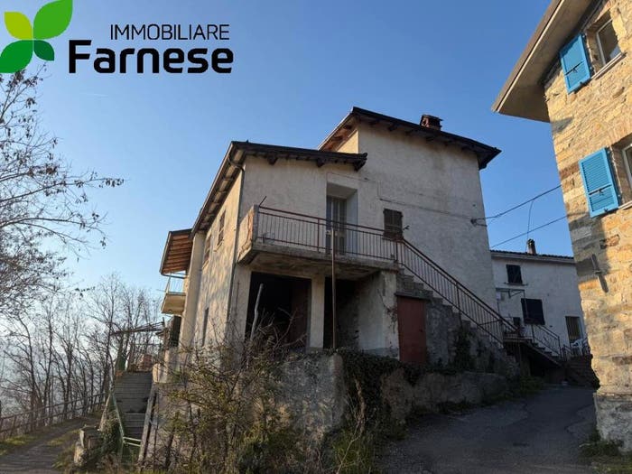 Casa quadrilocale in vendita in Località Ferrari, Coli